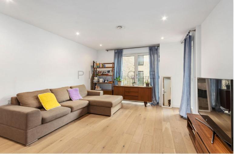 Apartment Beautiful Large 3 Bed 2 Bath Flat In Stratford *