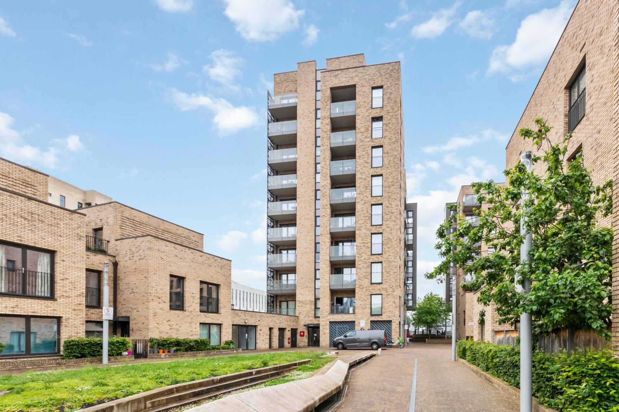 Apartment Beautiful Large 3 Bed 2 Bath Flat In Stratford London